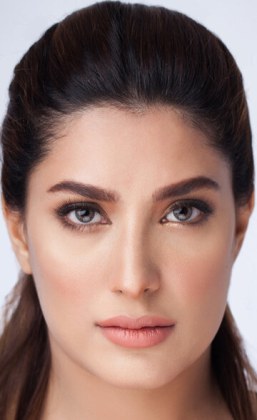 Фотография Mehwish Hayat